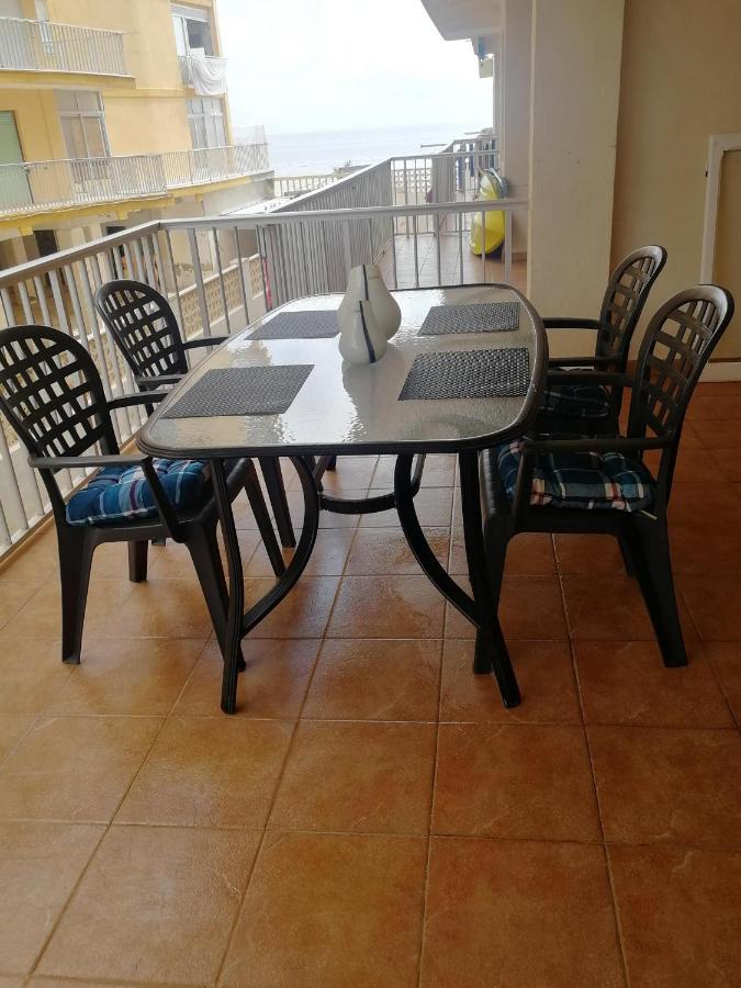 Apartamento Entero Primera Linea De Playa, Pet Friendly Tavernes de Valldigna Bagian luar foto